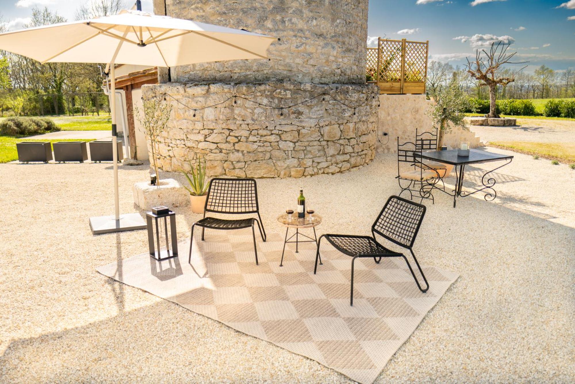 Enchanting Windmill Retreat Loubes-Bernac Εξωτερικό φωτογραφία