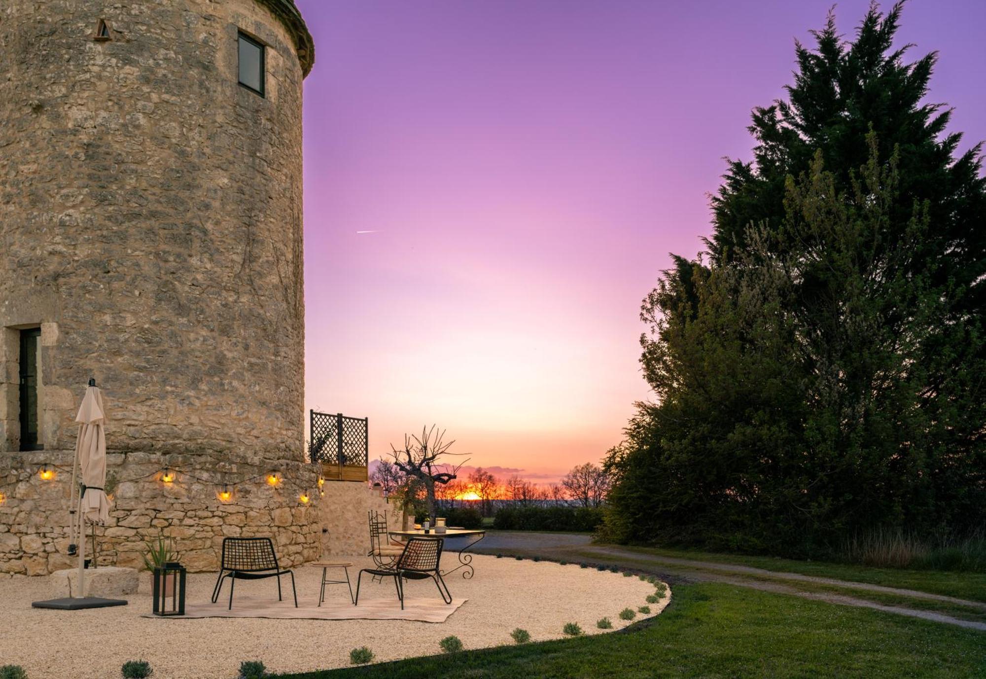 Enchanting Windmill Retreat Loubes-Bernac Εξωτερικό φωτογραφία